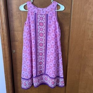 Very pretty summer dress never worn only tried on.
